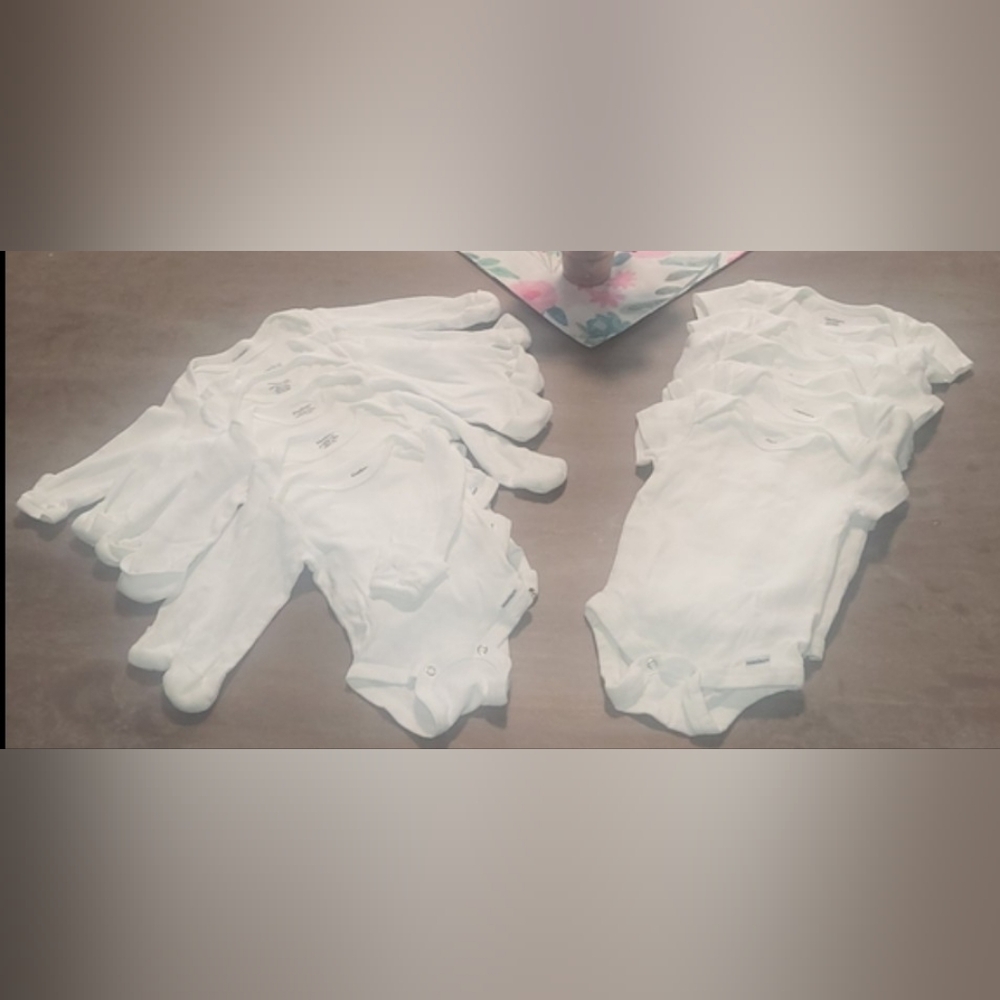 Lot of 11 : White Baby Onesies